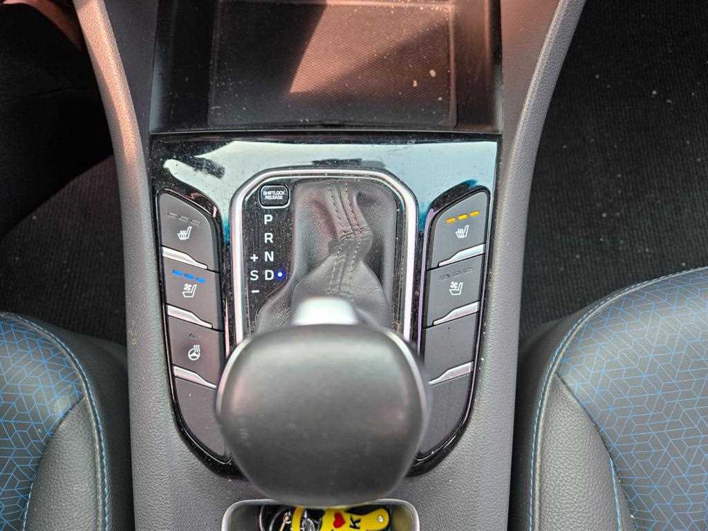 HYUNDAI Ioniq - Vista 7