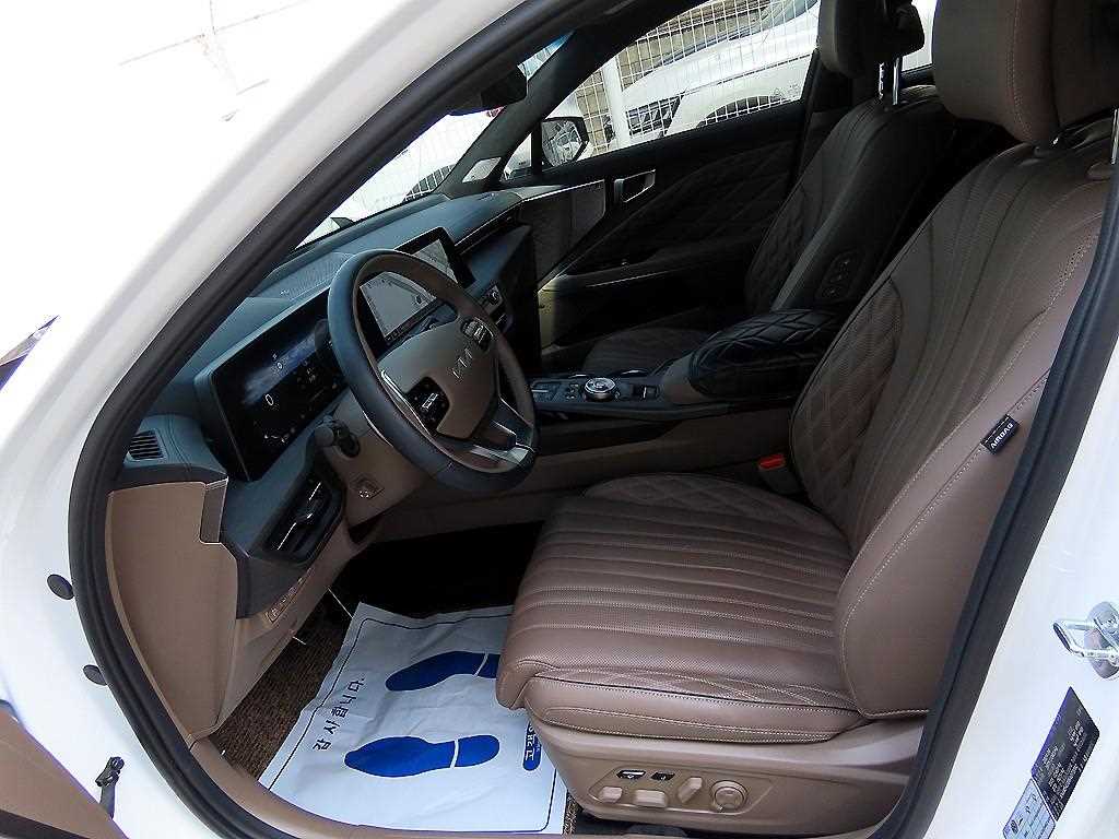 KIA K8 - Vista 5