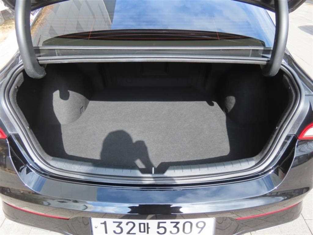 KIA K5 2023 Negro - Importación desde Corea - HF Imports Iquique - Foto 18