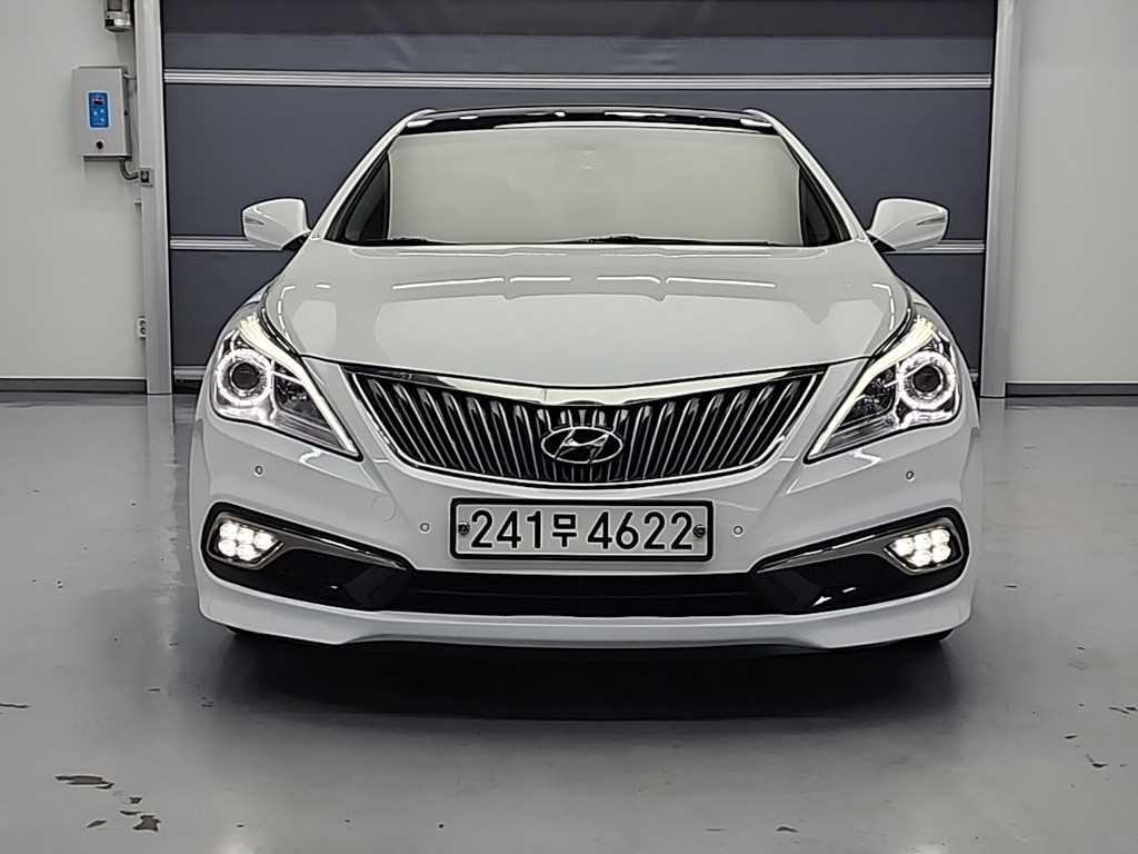 HYUNDAI Grandeur - Vista 2
