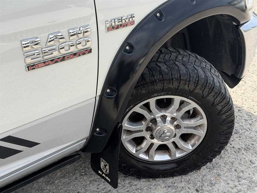 DODGE Rampic Up - Vista 5