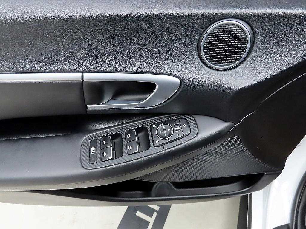 HYUNDAI Sonata - Vista 11