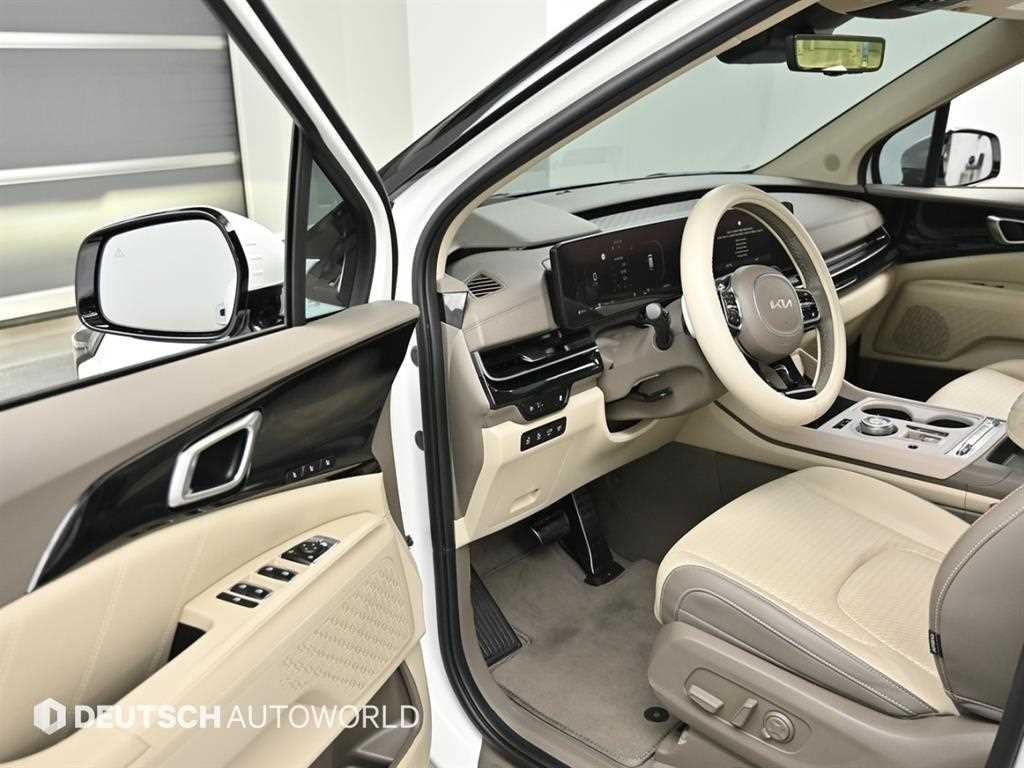 KIA Carnival - Vista 11