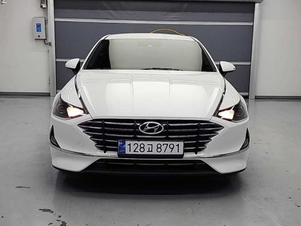 HYUNDAI Sonata - Vista 2
