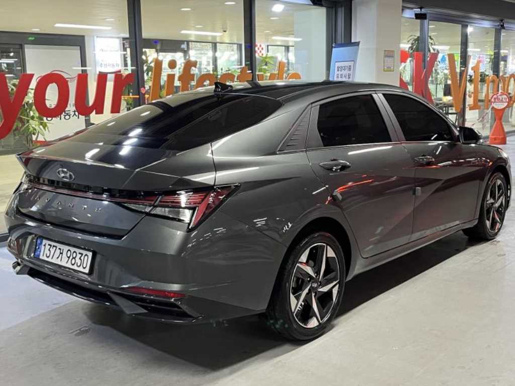 HYUNDAI Avante - Vista 4