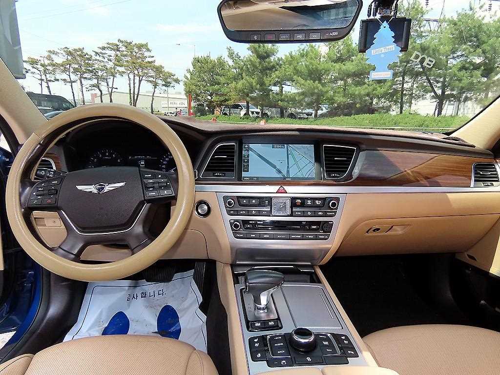 Genesis G80 - Vista 8