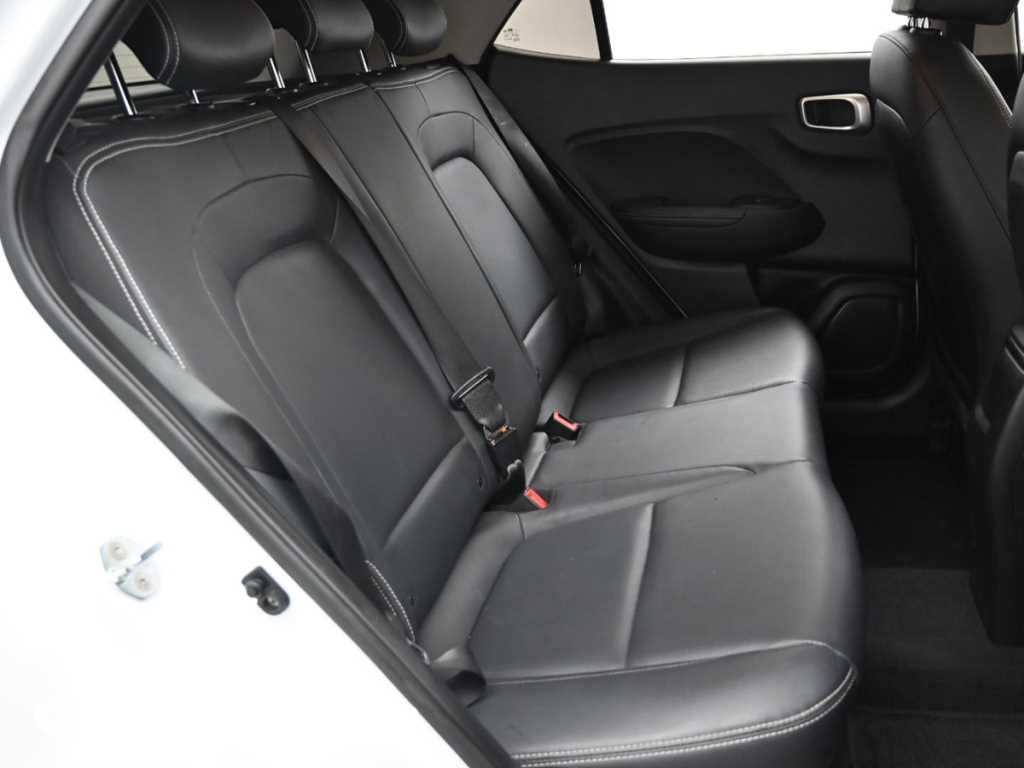HYUNDAI Venue - Vista 12
