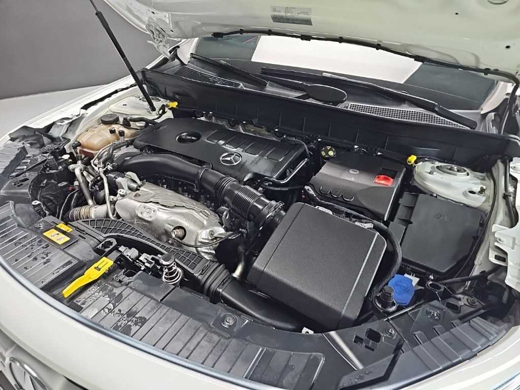Mercedes Benz GLB Class - Vista 5