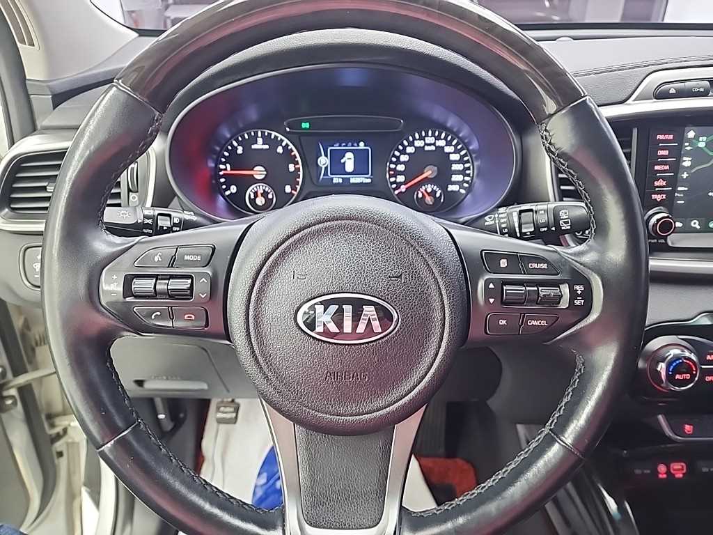 KIA Sorento - Vista 9