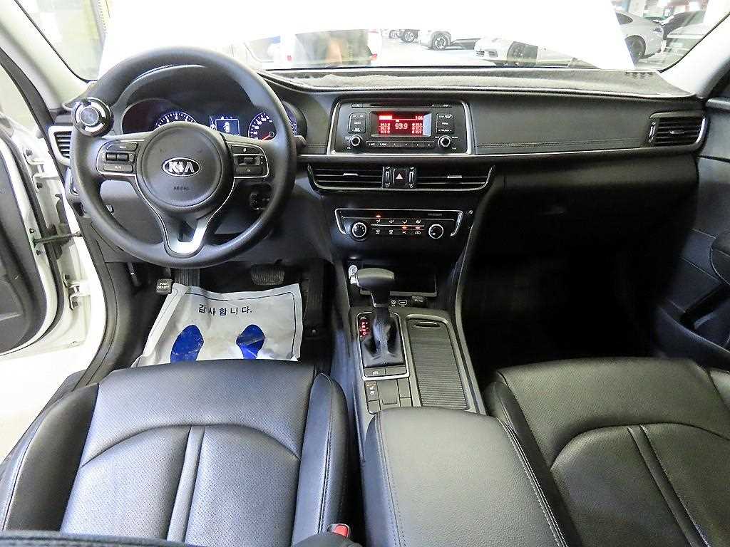 KIA K5 - Vista 10