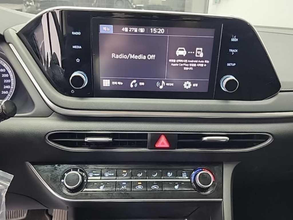 HYUNDAI Sonata - Vista 8