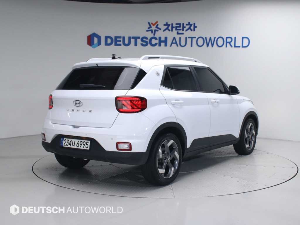 HYUNDAI Venue - Vista 2