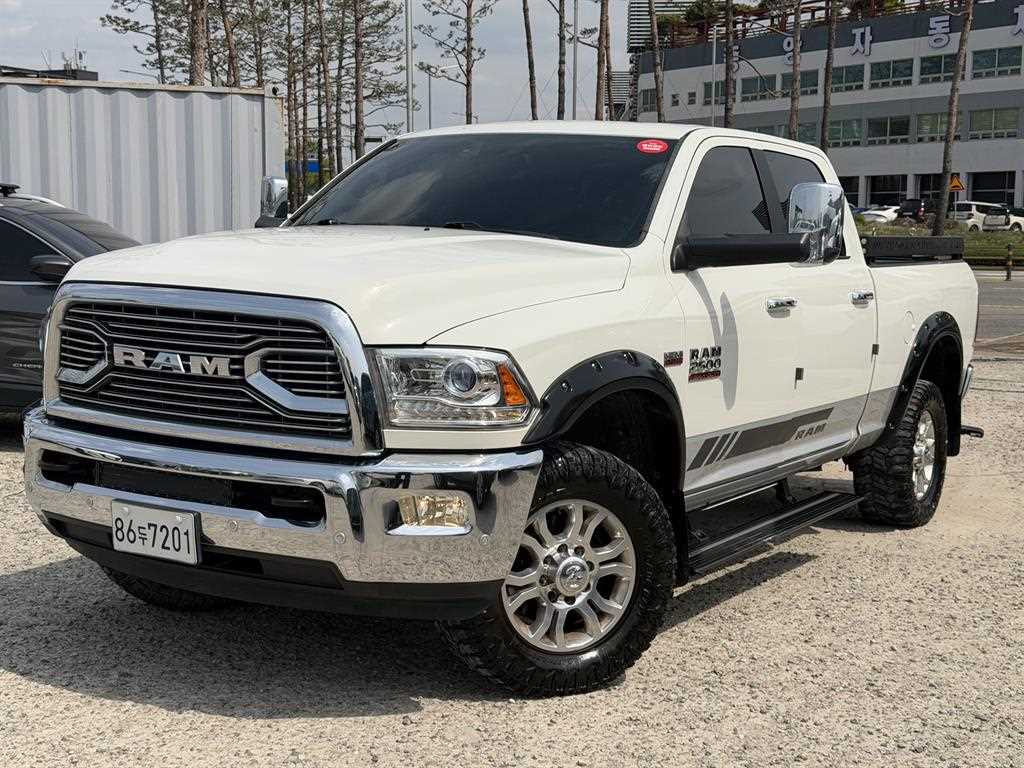 DODGE Rampic Up - Vista 2