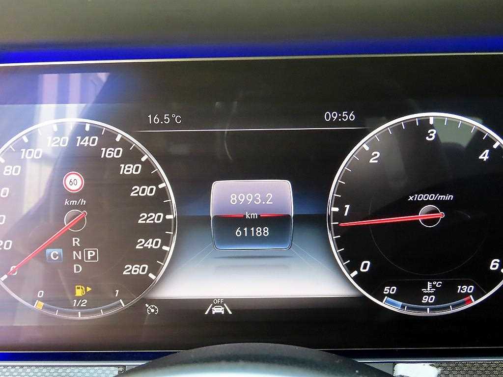 Mercedes Benz CLS Class - Vista 9