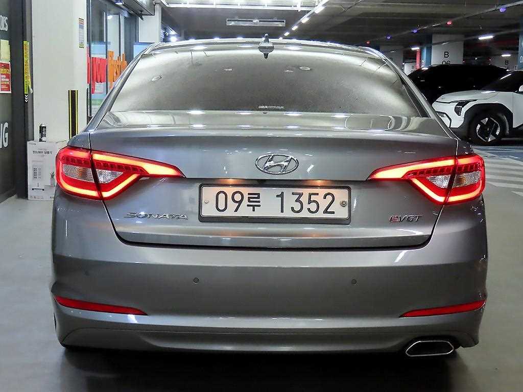 HYUNDAI Sonata - Vista 5