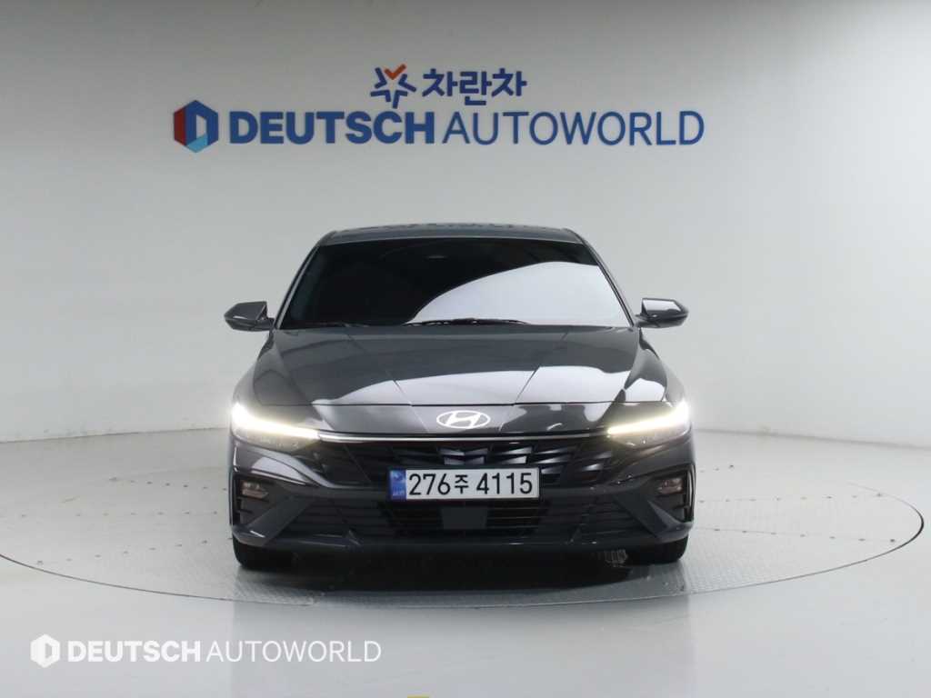 HYUNDAI Avante - Vista 3