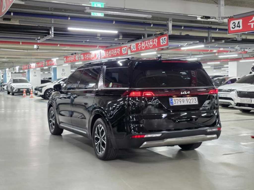 KIA Carnival - Vista 4