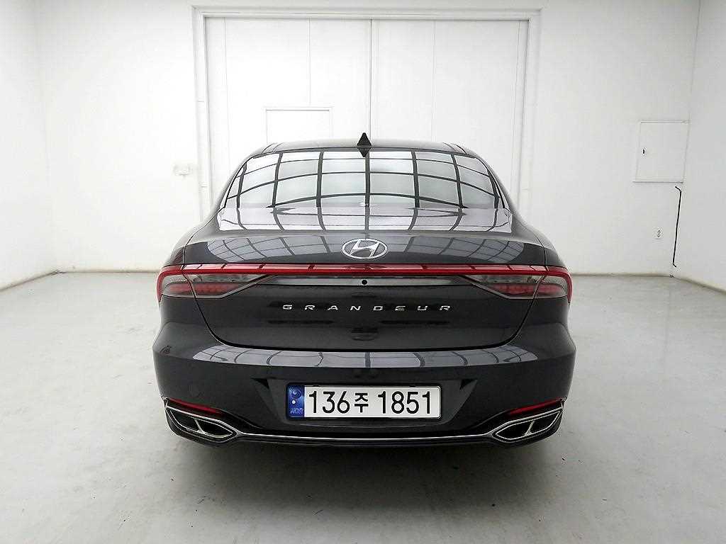 HYUNDAI Grandeur - Vista 3