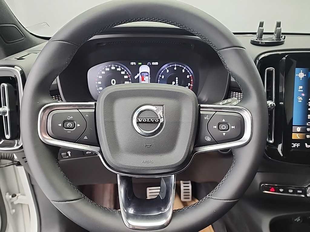 Volvo XC40 - Vista 9