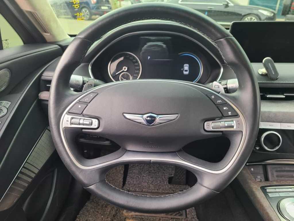 Genesis G80 - Vista 9