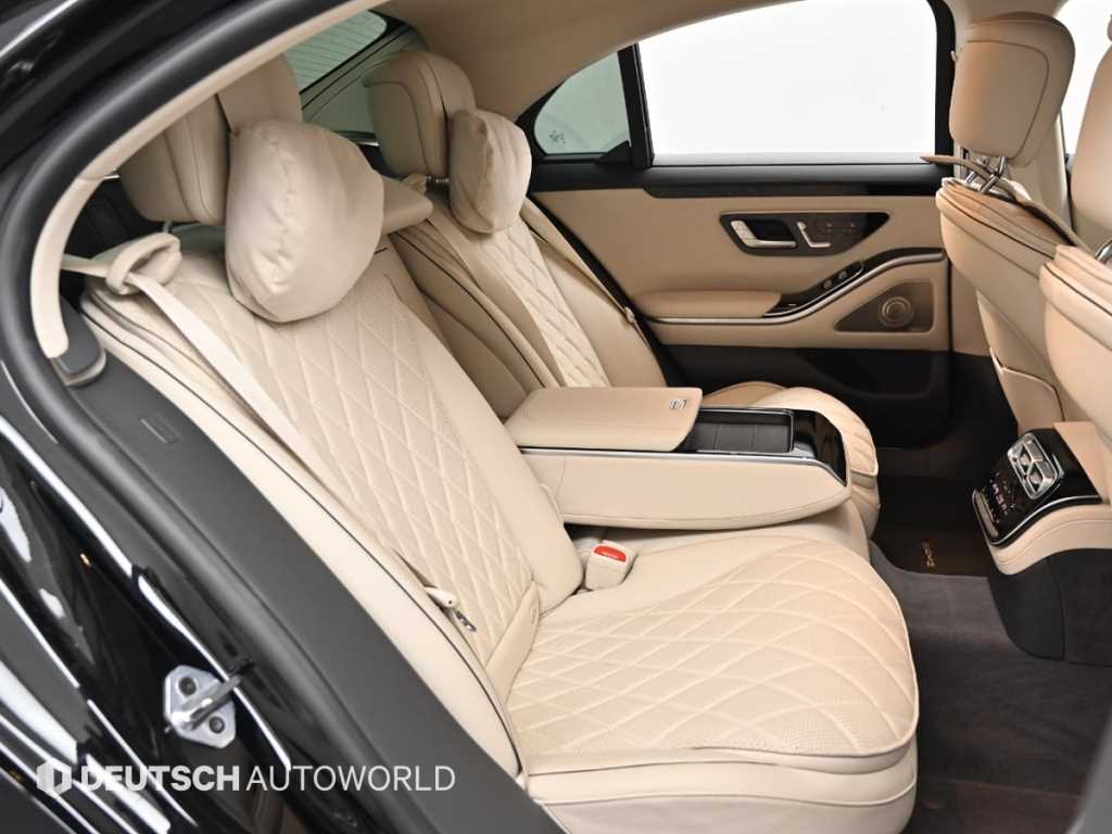 Mercedes Benz S Class - Vista 12