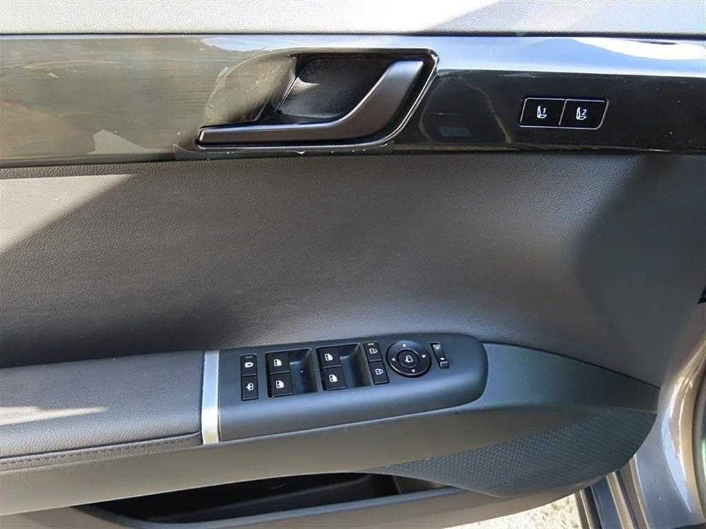 HYUNDAI Grandeur - Vista 12