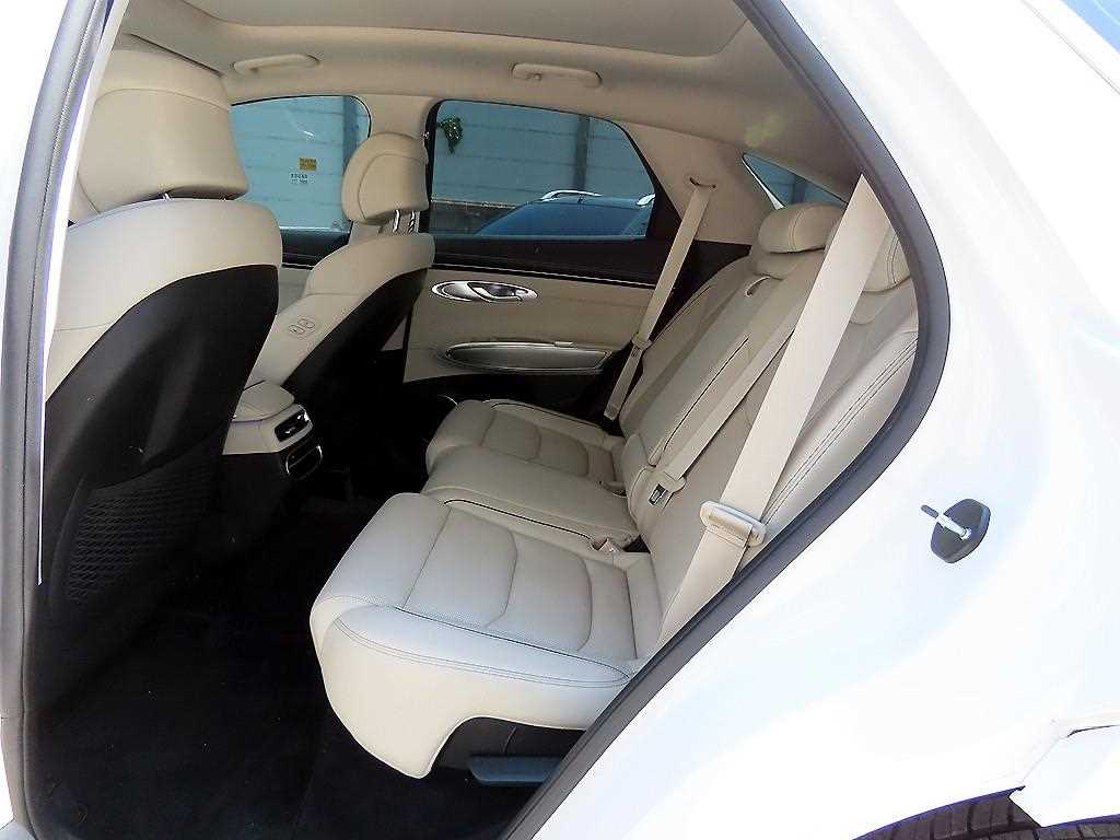 Genesis GV70 - Vista 6