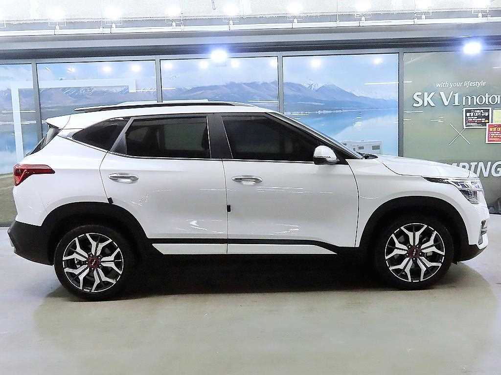 KIA Seltos - Vista 3