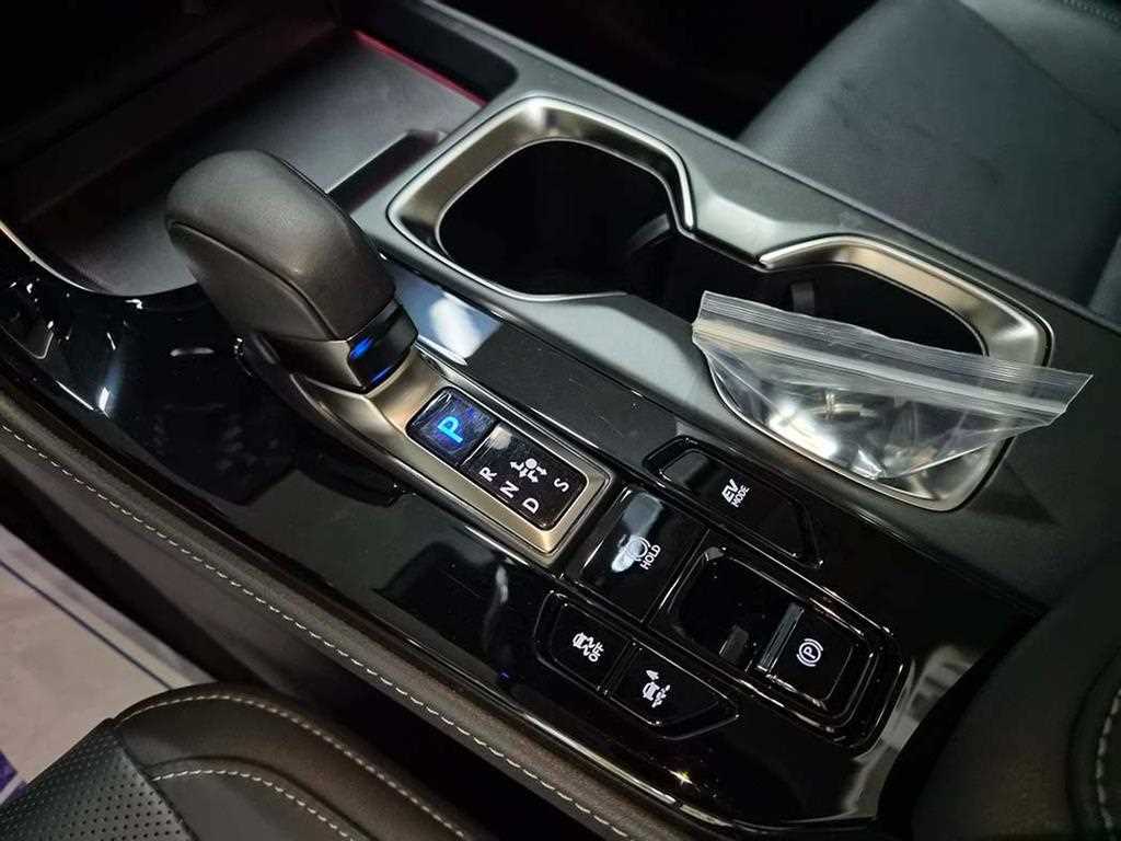 Lexus NX - Vista 11
