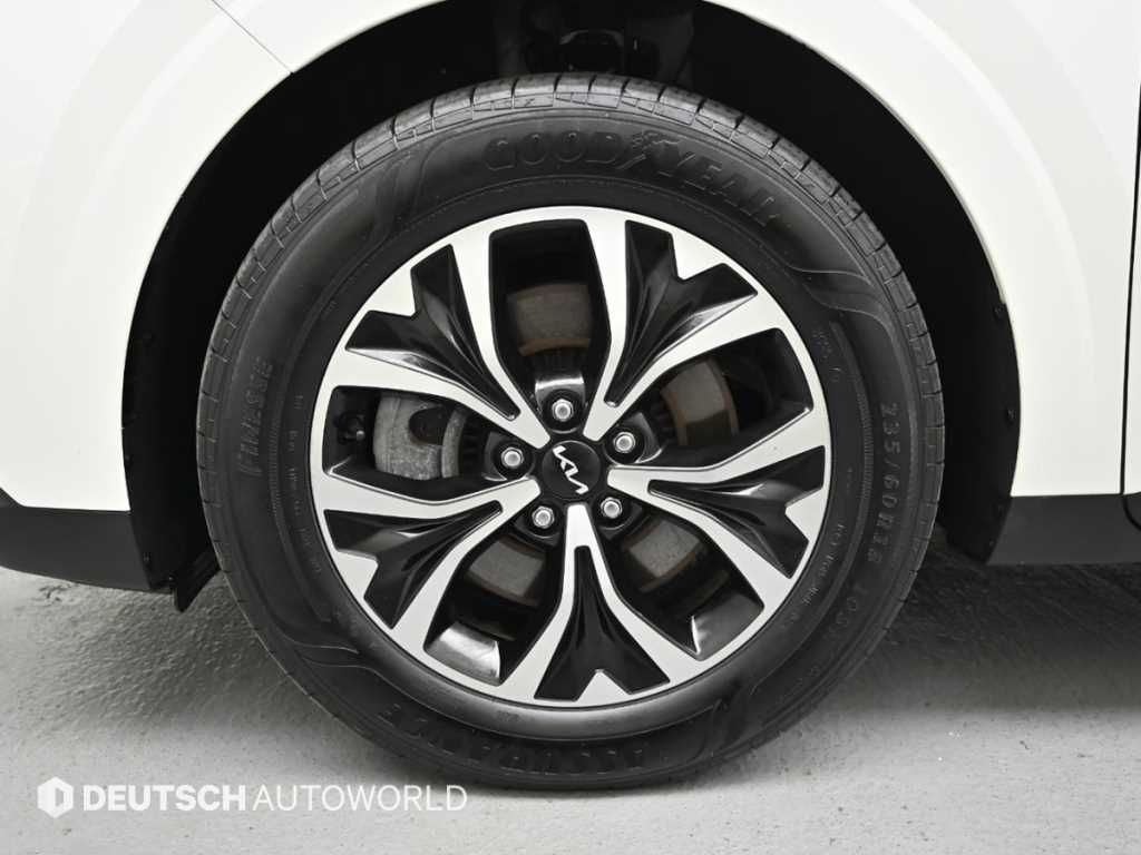 KIA Carnival - Vista 5