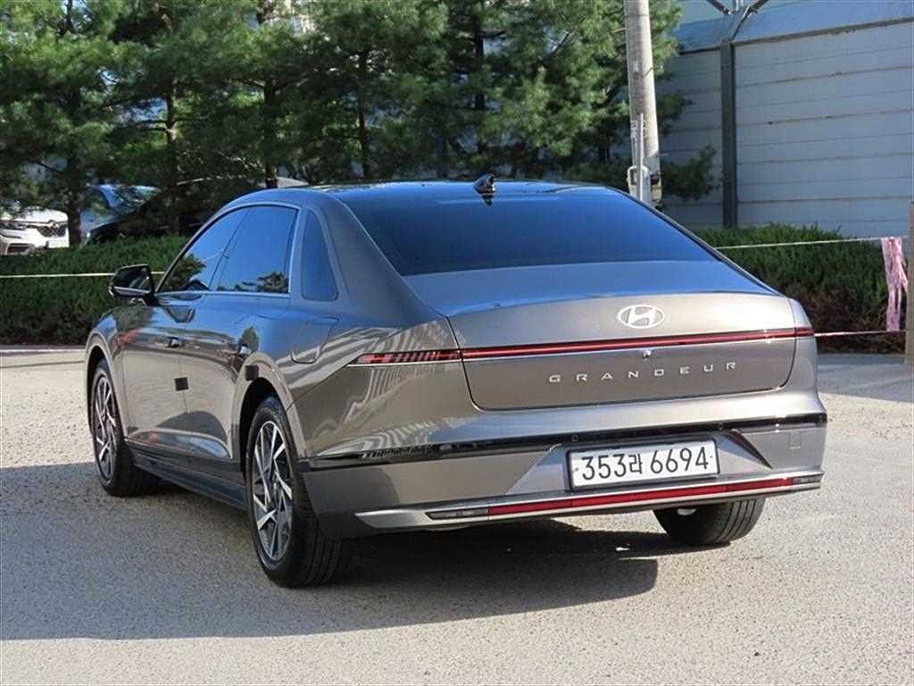 HYUNDAI Grandeur - Vista 3