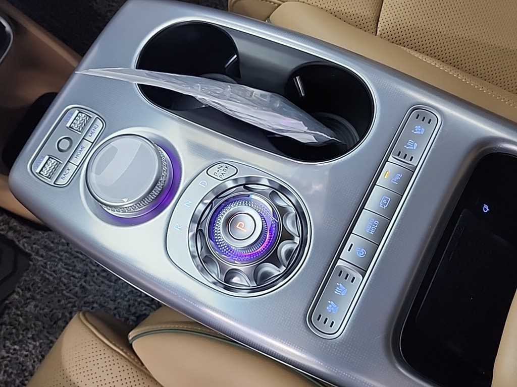 Genesis GV60 - Vista 8