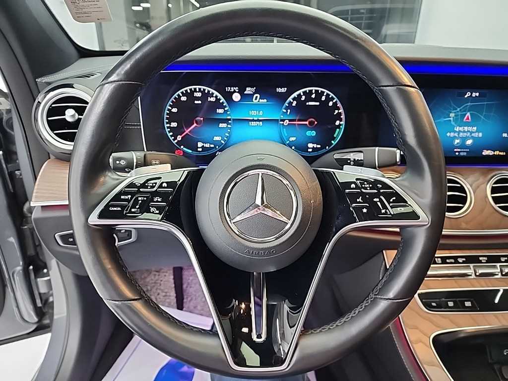 Mercedes Benz E class - Vista 9