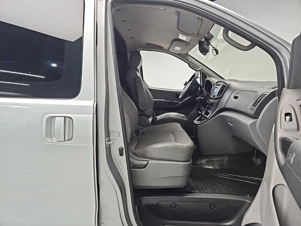 HYUNDAI Starex 2018 Plateado - Importación desde Corea - HF Imports Iquique - Foto 17