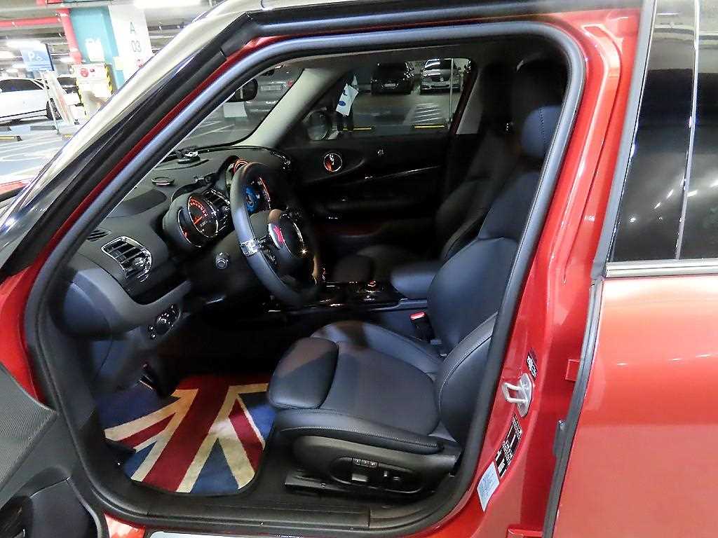 Mini Clubman - Vista 6