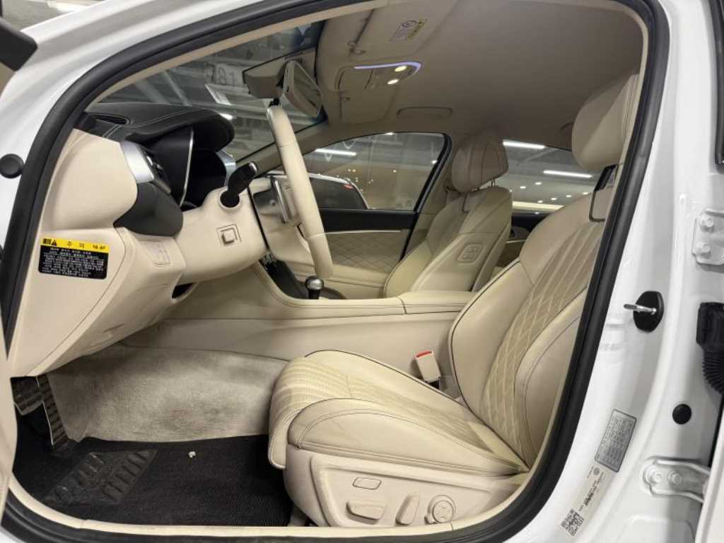Genesis G70 - Vista 2