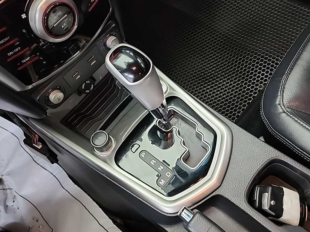 Ssangyong Tivoli - Vista 8