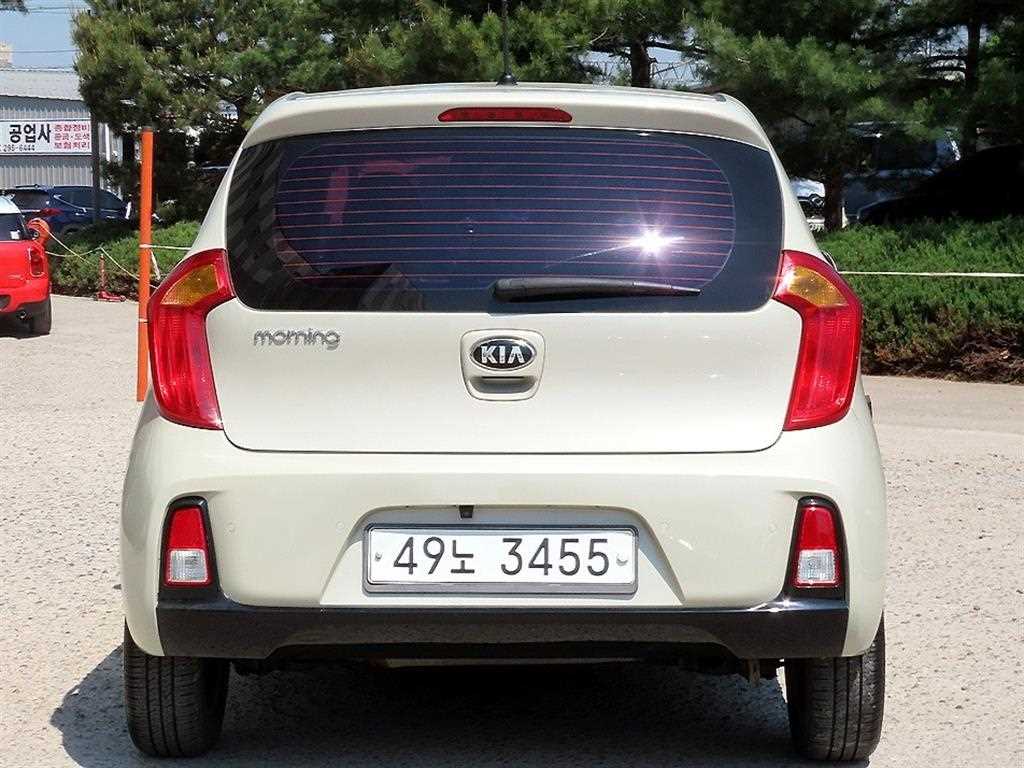 KIA Morning - Vista 4