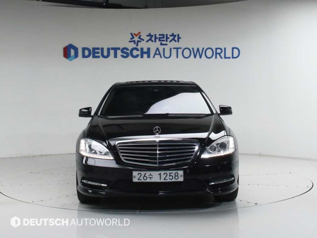 Mercedes Benz S Class - Vista 3