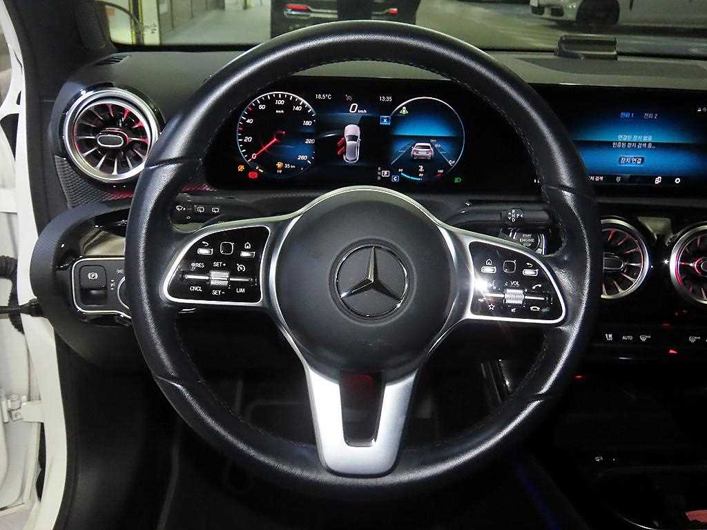 Mercedes Benz A Class - Vista 8