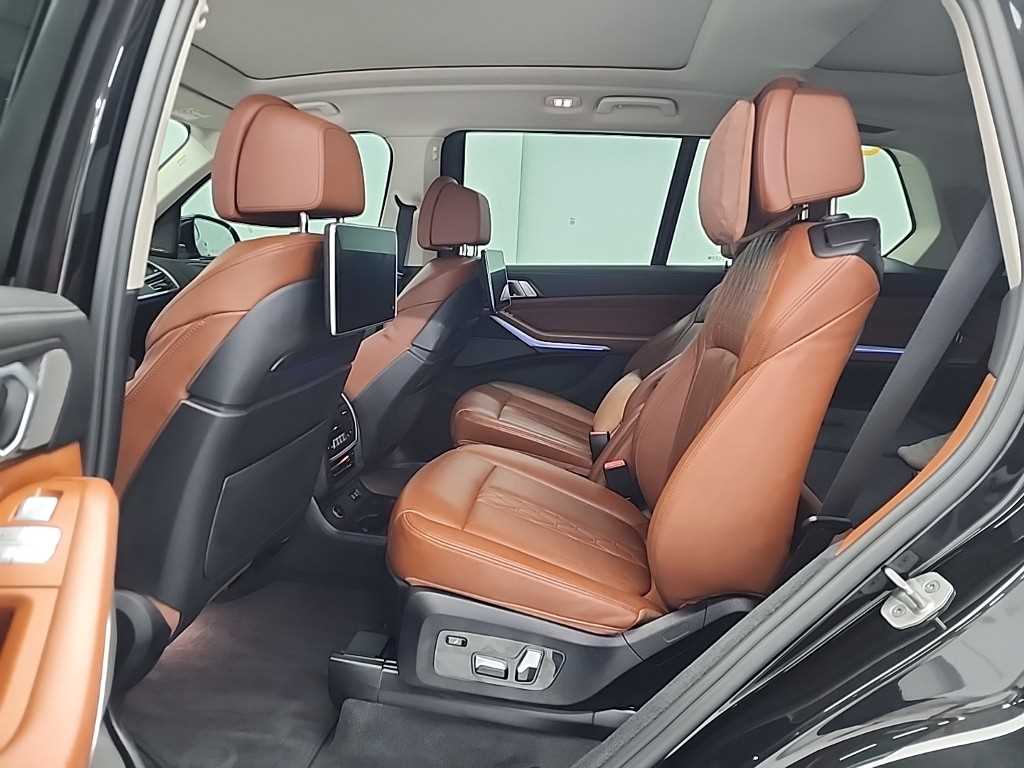 BMW X7 - Vista 12