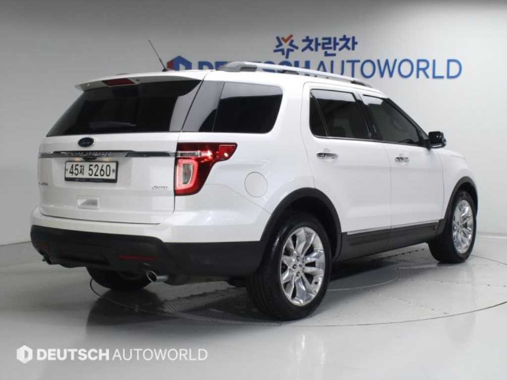Ford Explorer - Vista 2