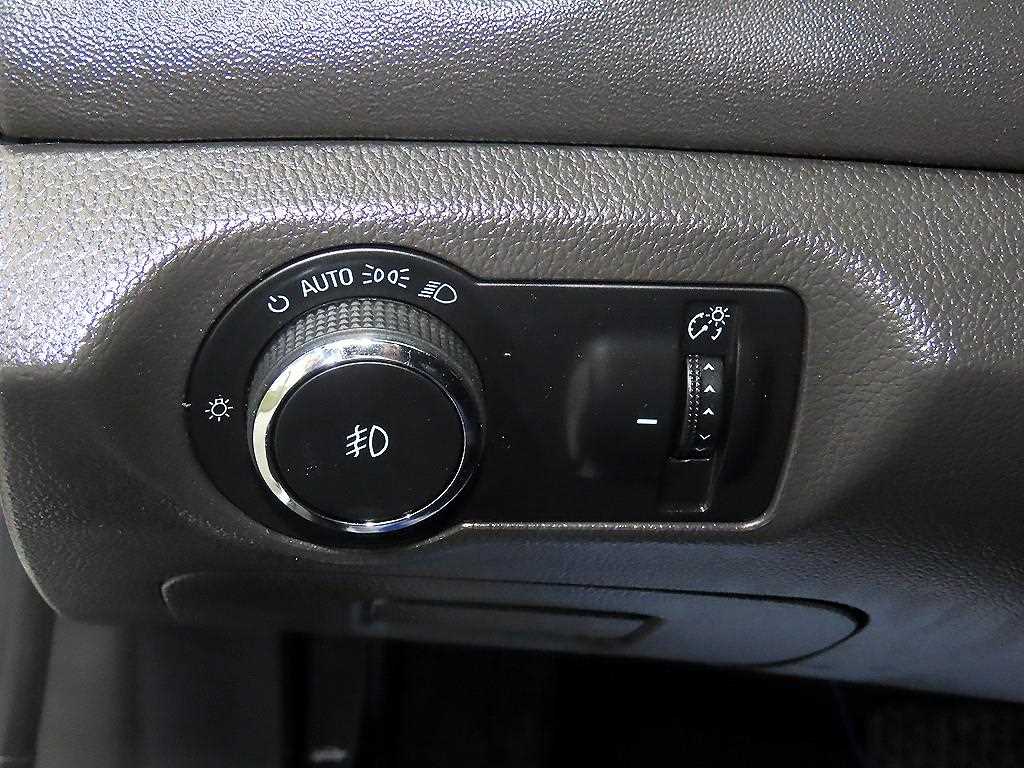 Chevrolet Cruise 2014 Blanco - Importación desde Corea - HF Imports Iquique - Foto 14