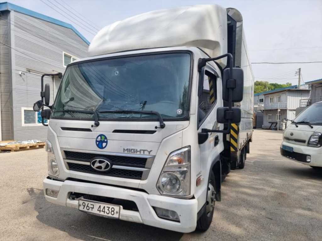 medium and large cargo truck 2018 Blanco - Importación desde Corea - HF Imports Iquique - Foto 1