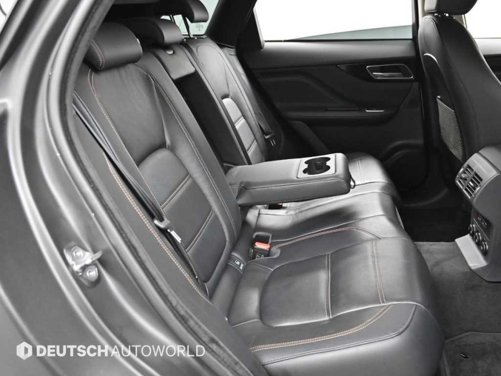 Jaguar F-PACE - Vista 12