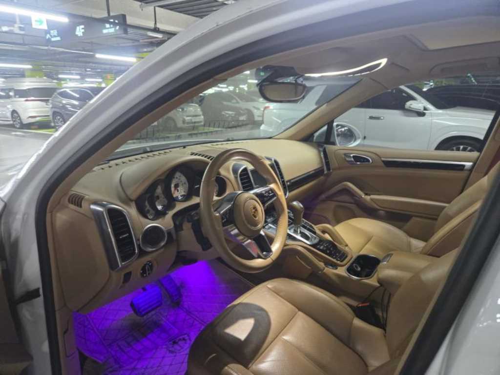 Porsche Cayenne - Vista 6