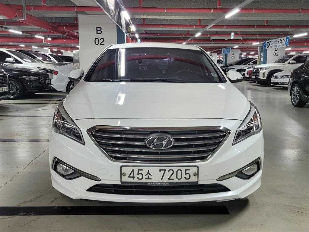 HYUNDAI Sonata - Vista 2