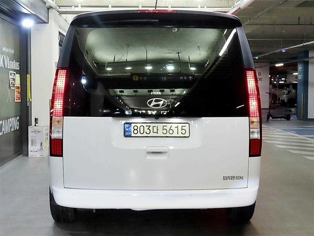 HYUNDAI Staria - Vista 5