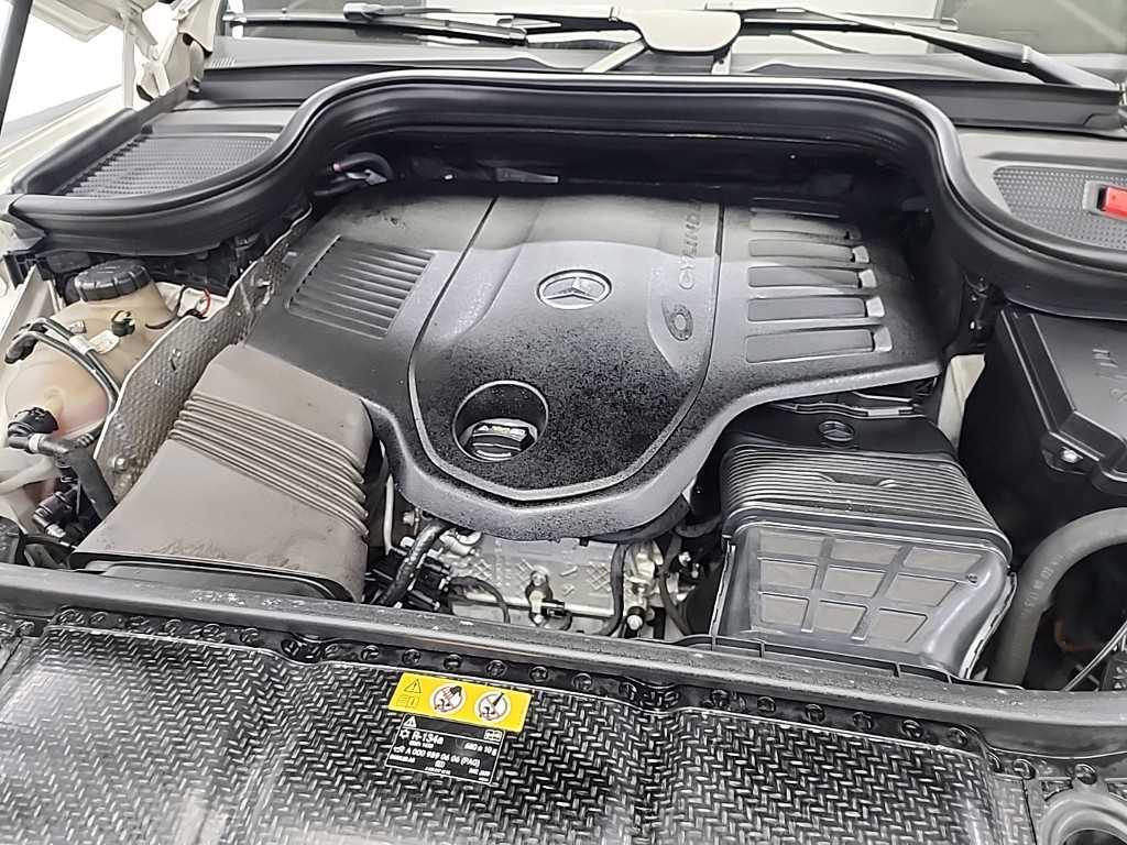 Mercedes Benz GLE Class - Vista 5