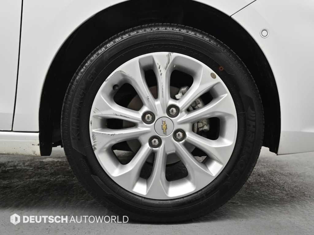 Chevrolet Spark - Vista 5